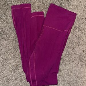 Women’s lululemon 25’ aligns size 6